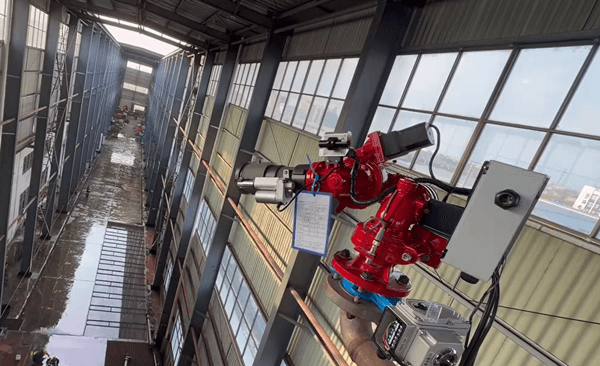 Η παρακολούθηση πυρκαγιάς Auto-Tracking έχει πλέον συναρμολογηθεί πλήρως, δοκιμαστεί και θα αποσταλεί σύντομα