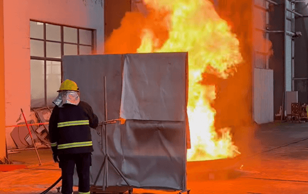 3% FFFP Foam Concentrate Oil Pan Test Fire: Fire exited in 1min 15sec